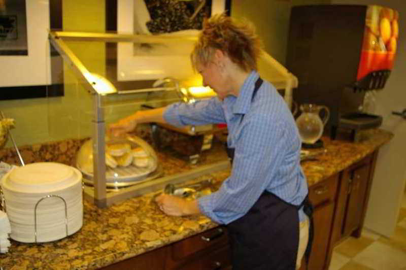 Hampton Inn & Suites Huntersville Restaurant foto